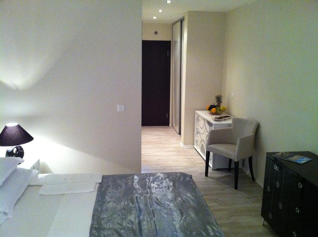 Apartments And Rooms Grand Palazzo Budva Zimmer foto